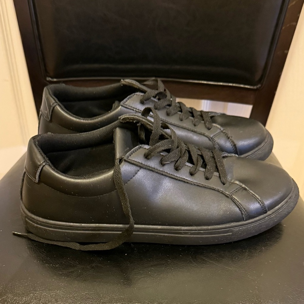SHEIN Sneakers